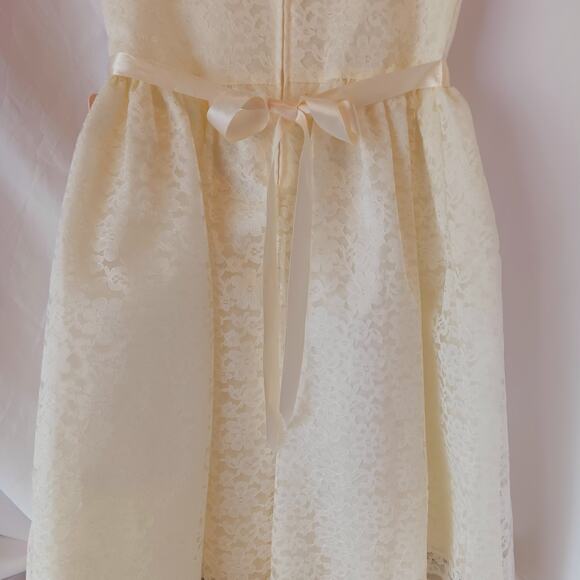 Sophia Young Designs Ivory Lace Flower Girl Pageant Dress Size 6 NWT - Picture 3 of 9